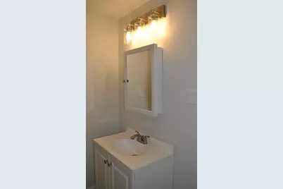 105 Sycamore St, New Bedford, MA 02740 - Photo 7