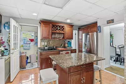 21 Francis Ave, Holyoke, MA 01040 - Photo 15