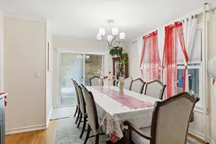 21 Francis Ave, Holyoke, MA 01040 - Photo 9