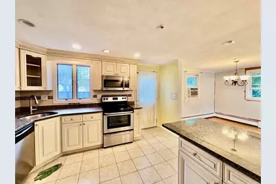 7-9 Stephanie Circle #7, Woburn, MA 01801 - Photo 3