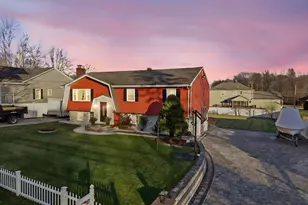 17 Cunniff Ave, Milford, MA 01757 - Photo 21