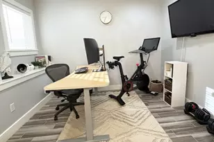 495 E 4th St, Boston, MA 02127 - Photo 17