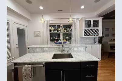 495 E 4th St #1, Boston, MA 02127 - Photo 5