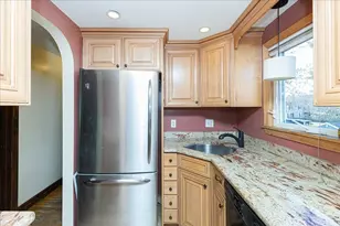 251 Green St, Weymouth, MA 02191 - Photo 9