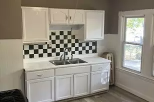 61-63 Dexter St, Springfield, MA 01105 - Photo 3