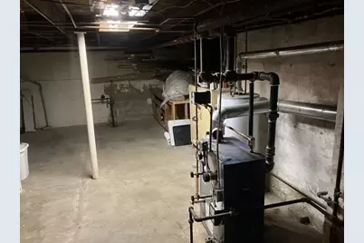 12 Carroll St, Springfield, MA 01108 - Photo 5