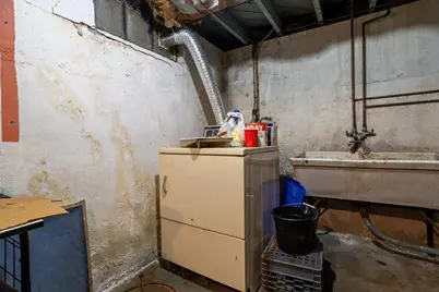 179 Carver, Springfield, MA 01108 - Photo 31