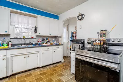 179 Carver, Springfield, MA 01108 - Photo 9