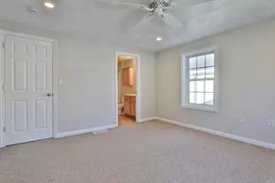 34 Groveland Commons Way, Groveland, MA 01834 - Photo 33