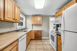 33 Emerson Rd, Longmeadow, MA 01106 - Photo 15