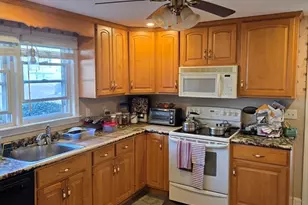 120 Roberts Ave, Holbrook, MA 02343 - Photo 11