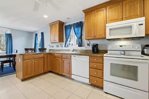 45 Lowell St, Woburn, MA 01801 - Photo 11