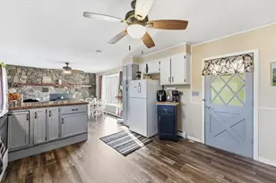 521 N Liberty St, Belchertown, MA 01007 - Photo 11