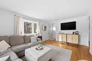 183 Ventura, Ludlow, MA 01056 - Photo 9