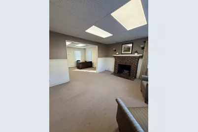 1106 Pleasant Street, Worcester, MA 01602 - Photo 13