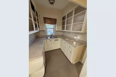 1106 Pleasant Street, Worcester, MA 01602 - Photo 19