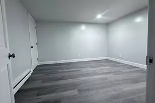 95 Orpheum Ave, Springfield, MA 01118 - Photo 11