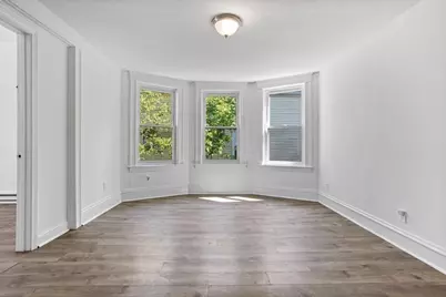 8 Delaware St #1, Worcester, MA 01603 - Photo 9