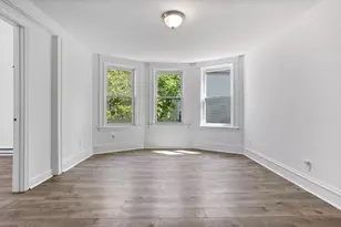 8 Delaware St, Worcester, MA 01603 - Photo 9