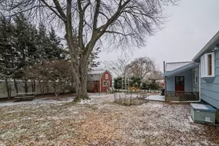 17 Randall St, Chicopee, MA 01013 - Photo 27
