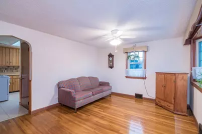 17 Randall Street, Chicopee, MA 01013 - Photo 9