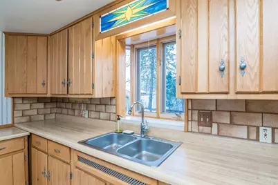 17 Randall Street, Chicopee, MA 01013 - Photo 11