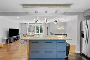 9 Oak Dr, Plainville, MA 02762 - Photo 3