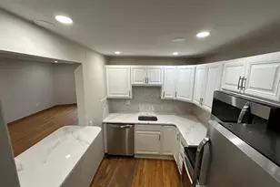 386 Commercial St, Boston, MA 02109 - Photo 1