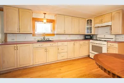 64 Rose Point Ave, Wareham, MA 02576 - Photo 7