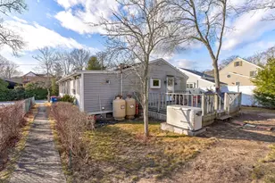64 Rose Point Ave, Wareham, MA 02576 - Photo 25
