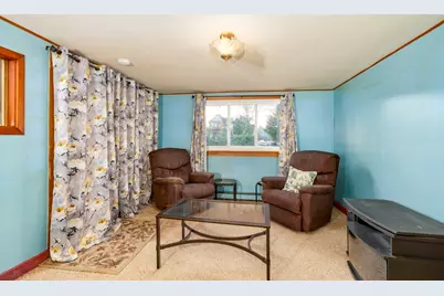 64 Rose Point Ave, Wareham, MA 02576 - Photo 3