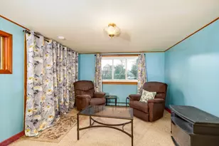 64 Rose Point Ave, Wareham, MA 02576 - Photo 3