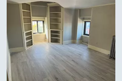 14 Monument Square #4-11, Boston, MA 02129 - Photo 3