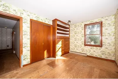 31 Cemetery St, Mendon, MA 01756 - Photo 13