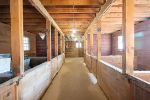 31 Cemetery St, Mendon, MA 01756 - Photo 27