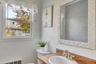 35 H St, Hull, MA 02045 - Photo 17