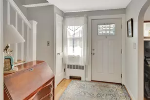35 H St, Hull, MA 02045 - Photo 9