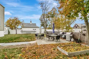 35 H St, Hull, MA 02045 - Photo 3