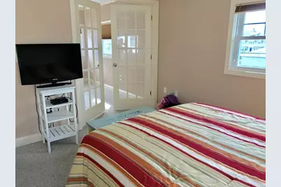 37 R Street Winter Rental #nov to june, Hull, MA 02045 - Photo 11