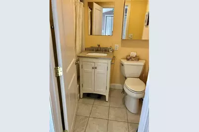 37 R Street Winter Rental #nov to june, Hull, MA 02045 - Photo 9