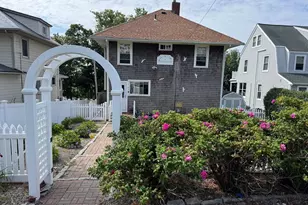 11 Mayflower Rd, Hull, MA 02045 - Photo 5