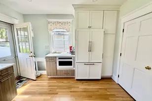 11 Mayflower Rd, Hull, MA 02045 - Photo 9