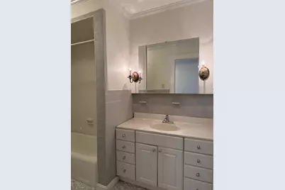 112 Pinckney Street #11, Boston, MA 02114 - Photo 11