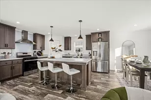 6 Berry Farms Rd, Sturbridge, MA 01566 - Photo 1