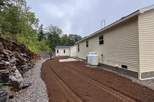 6 Berry Farms Rd, Sturbridge, MA 01566 - Photo 3