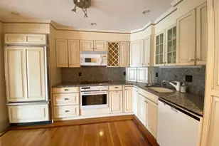 99 St Mary's St, Brookline, MA 02446 - Photo 3