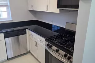 190 Lake Shore Rd, Boston, MA 02135 - Photo 15