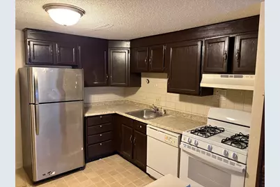 345 Hildreth St #14, Lowell, MA 01850 - Photo 3