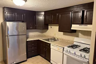 345 Hildreth St, Lowell, MA 01850 - Photo 3