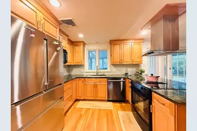 37 Wildon Rd, Wellesley, MA 02482 - Photo 9